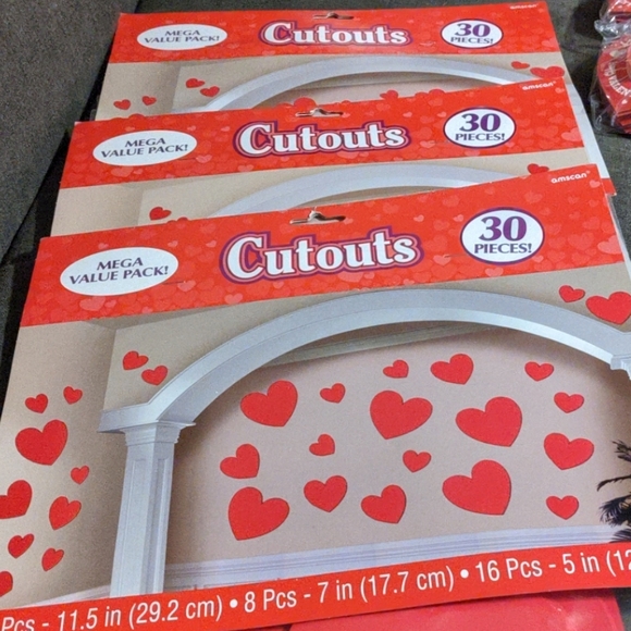 NEW Valentine's Day Decor Kit -- 200+ pieces - Picture 6 of 6